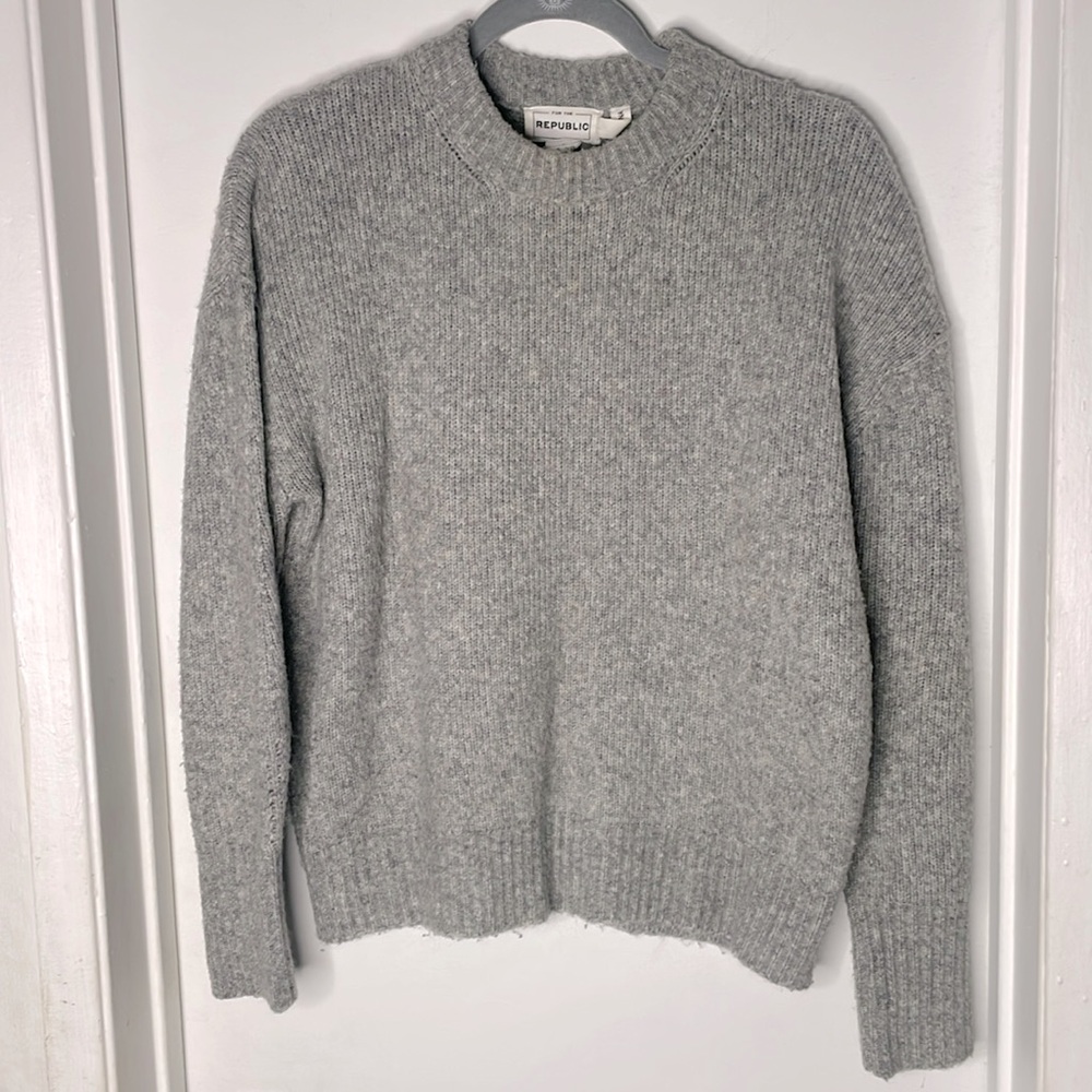 grey sweater